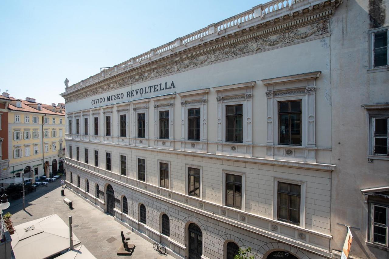 Art & History - New - Modern Classic Apartment Trieste Bagian luar foto