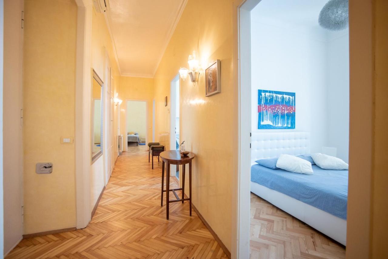 Art & History - New - Modern Classic Apartment Trieste Bagian luar foto