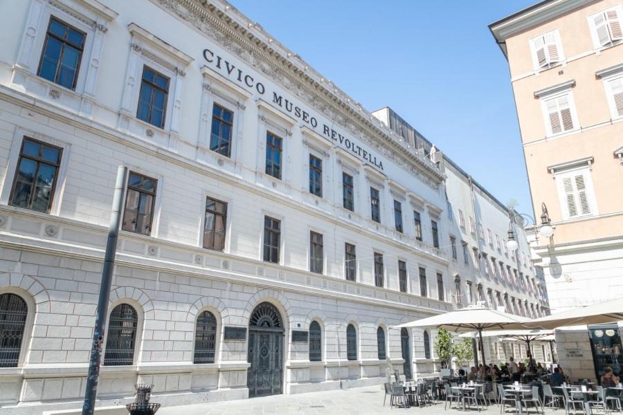 Art & History - New - Modern Classic Apartment Trieste Bagian luar foto